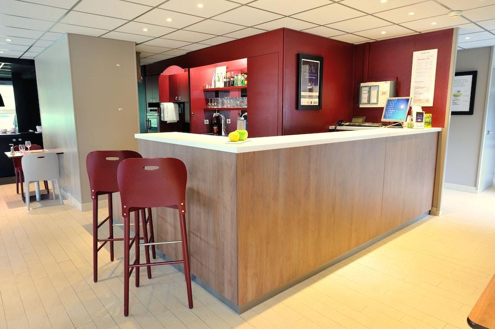 Campanile Centre Sortie 21 Sur A7 A9 Orange (Vaucluse)