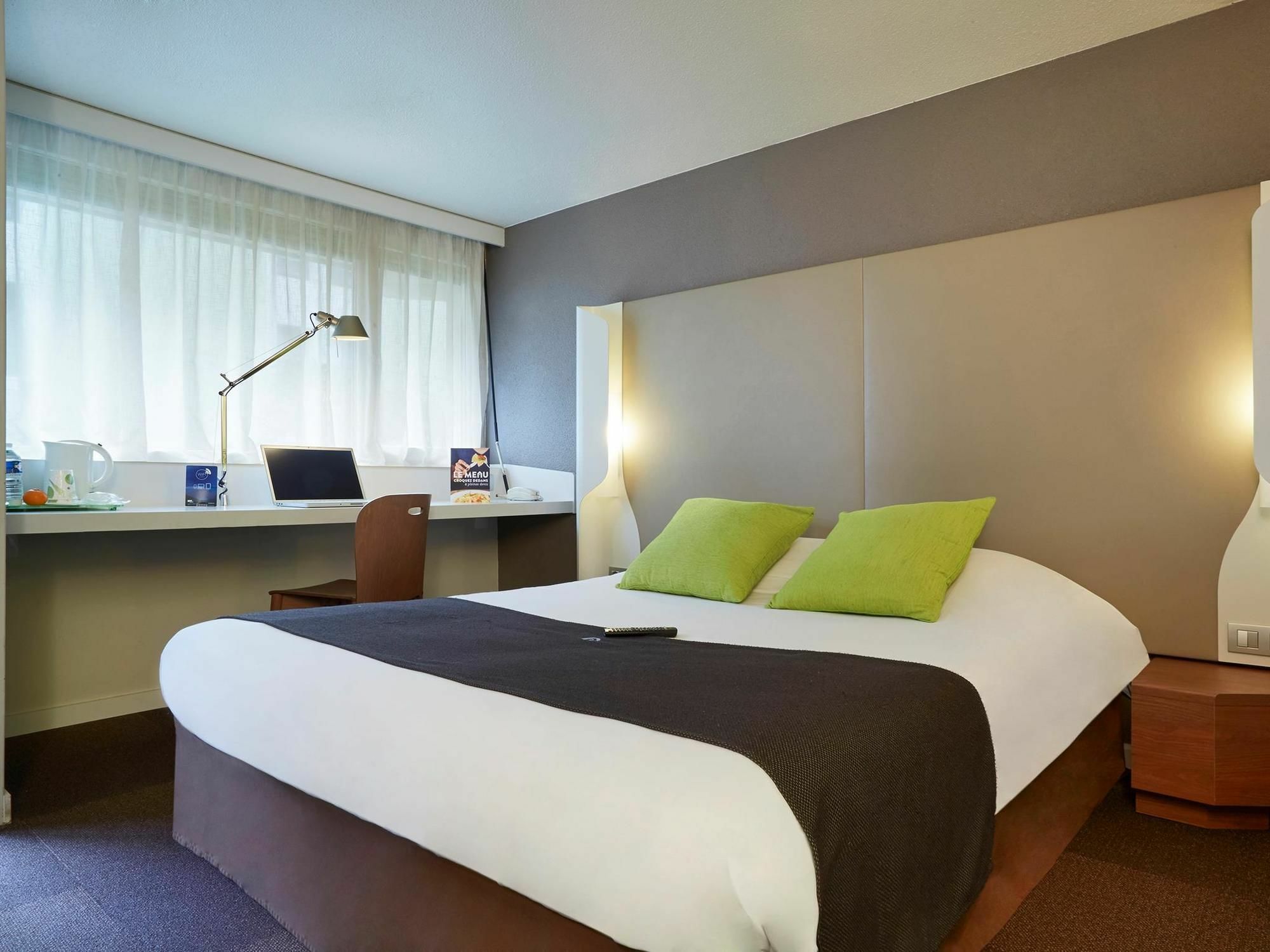 Campanile Centre Sortie 21 Sur A7 A9 Orange (Vaucluse)